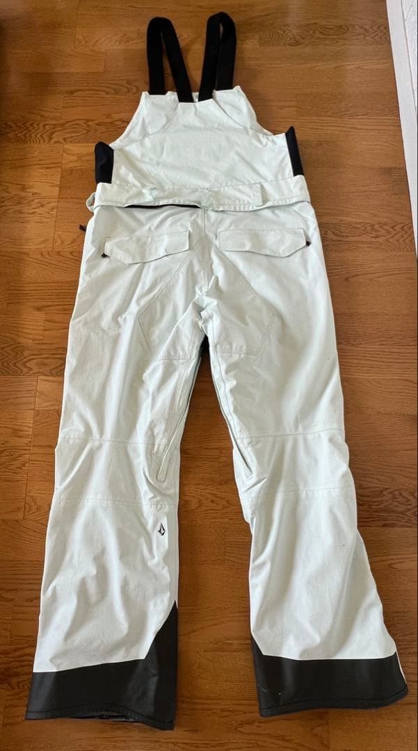 Dです。VOLCOM LサイズGORE-TEXスノーボードウェア上下SET