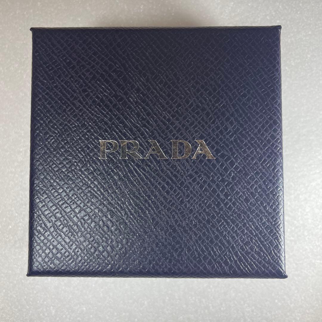 【美品】PRADA プラダ サフィアーノ トライアングルロゴ レザーキーリング