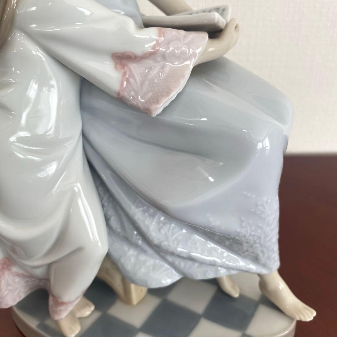 LLADRO リヤドロ 『 おやすみ前のご本 』 置物