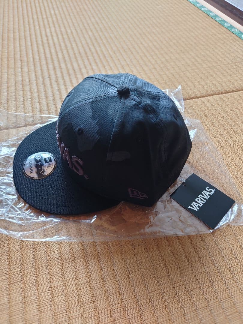 VARIVAS 9FIFTY スナップバックキャップ 黒/ベージュ