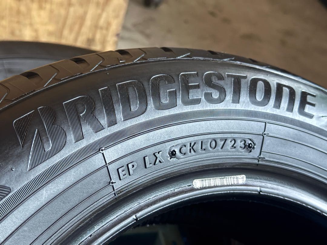 タイヤ・ホイール (566)(1)185/65R15 BRIDGESTONE NEWNO