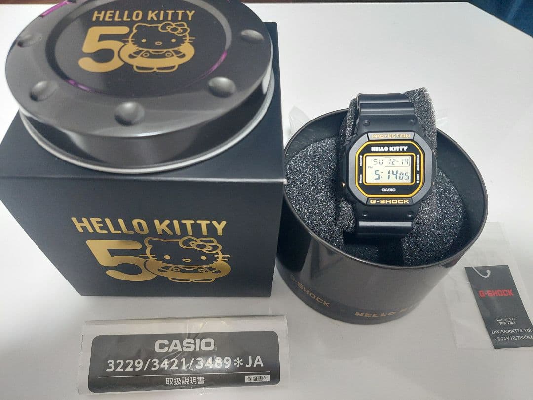 未使用品　ハローキティ50周年記念G-SHOCK コラボ限定モデル