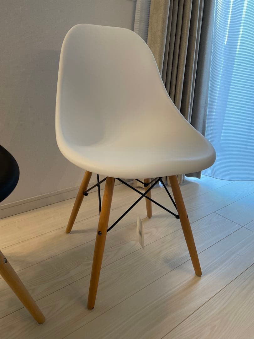 東谷（あづまや）　ルイスチェア　ホワイト