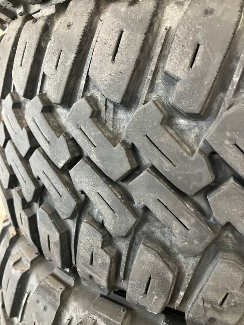 中古品　送料込　マッドスター　ゴツゴツタイヤ　U8ML 3714 0822　4本