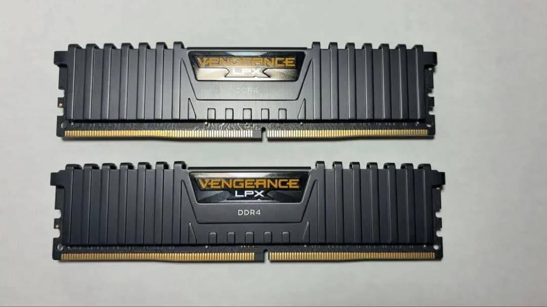 メモリー Corsair Vengeance LPX DDR4 32GB