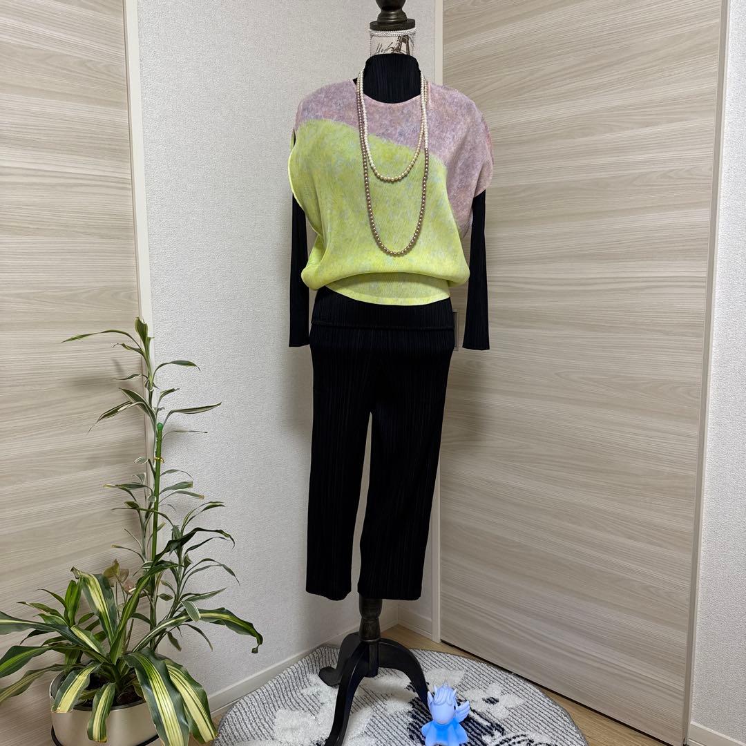 イッセイミヤケ　プリーツプリーズ　 サークルトップス