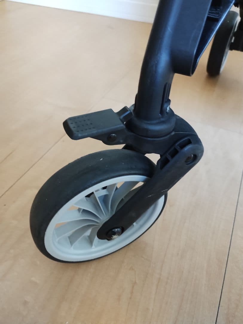 【豆柴】【美品】combi / スゴカルminimo / AB型ベビーカー