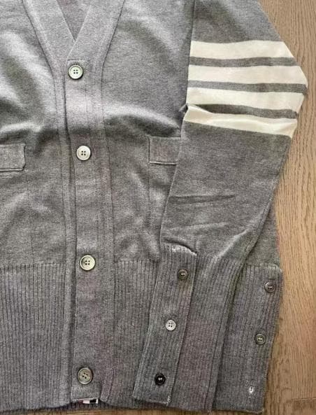 THOM BROWNE グレー カーディガン ストライプ袖