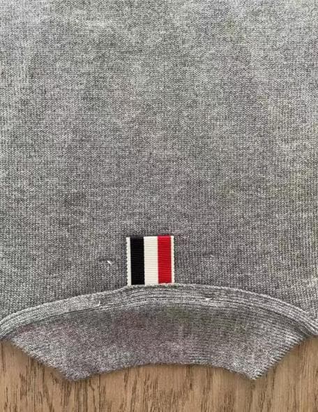 THOM BROWNE グレー カーディガン ストライプ袖