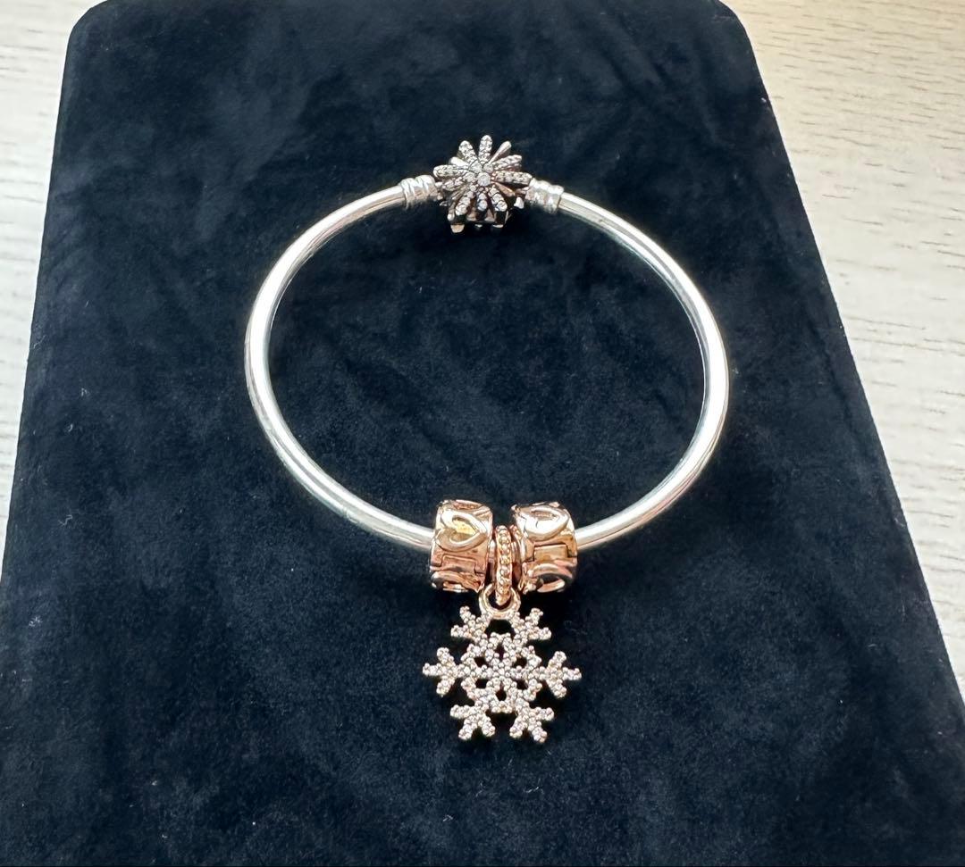 Pandora バングル ブレスレットチャーム付き17cm