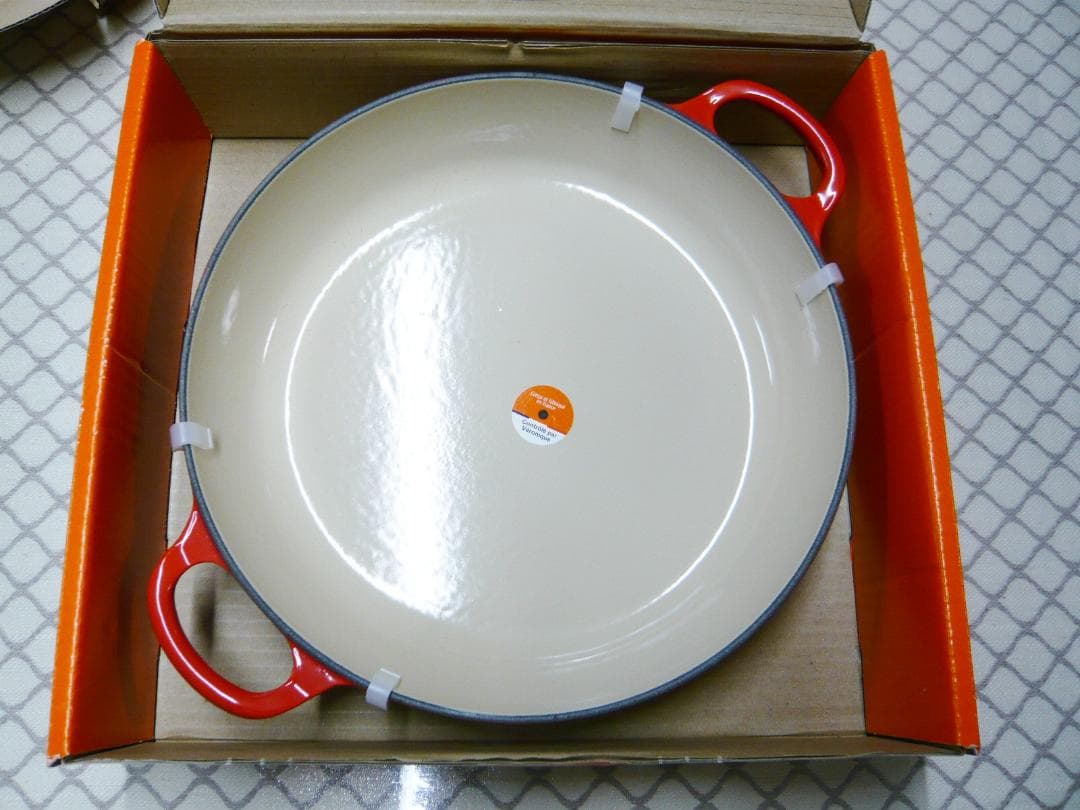 未使用 ルクルーゼ ビュッフェキャセロール 26cm ホーロー鍋 両手鍋