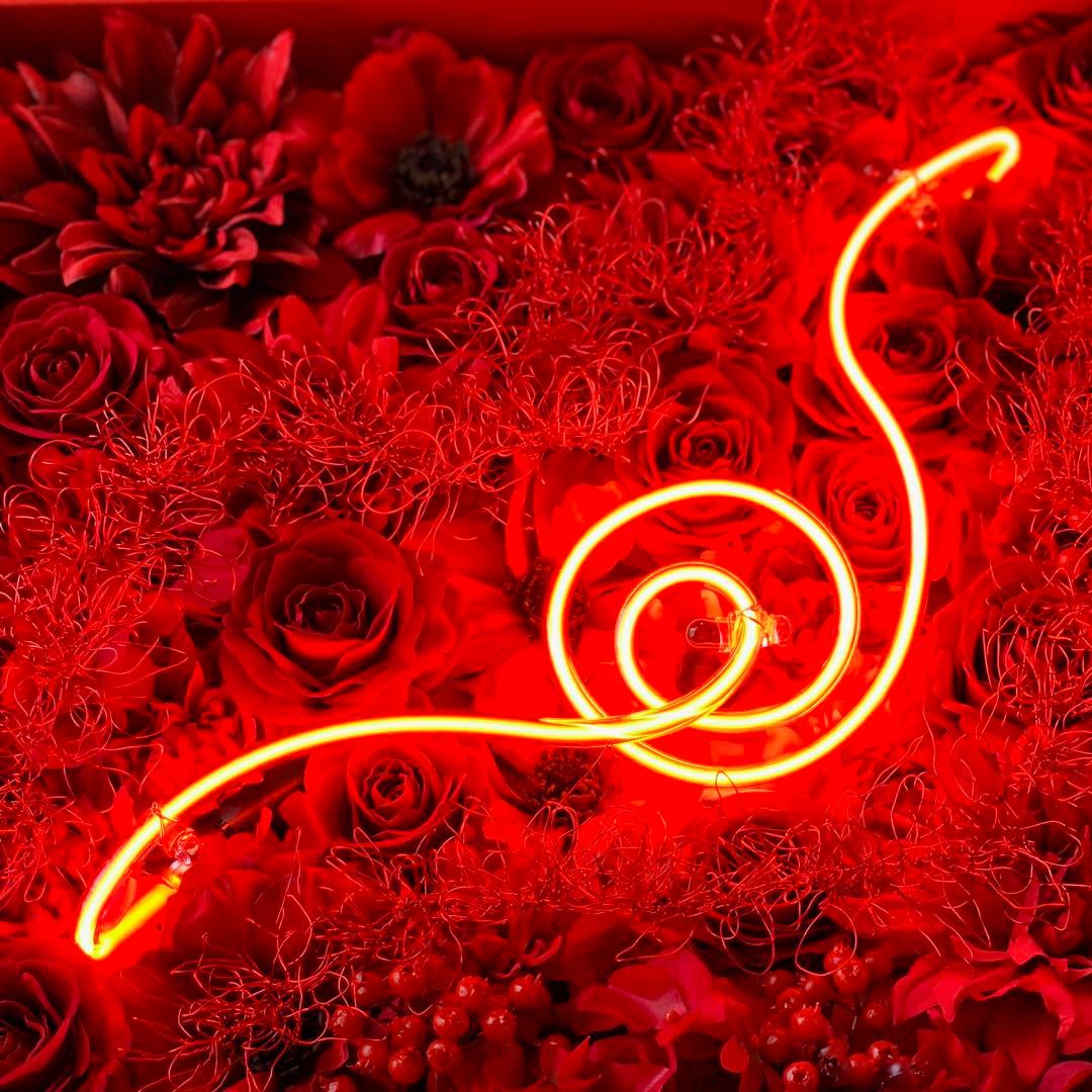 ネオンインテリア 店舗インテリア　フラワー　照明　ネオンサイン