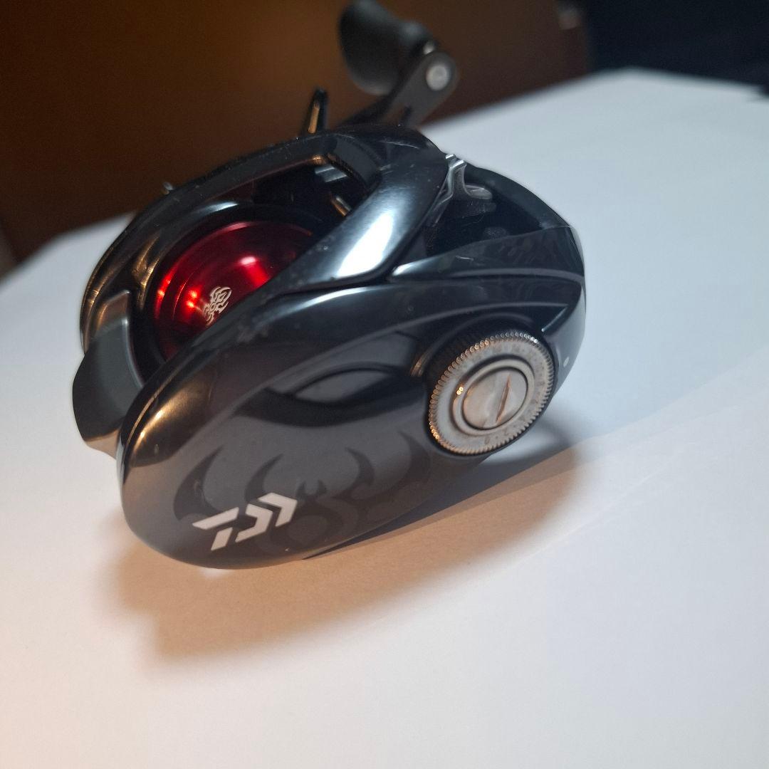 タトゥーラ Tatula SV TW 20 103XHL 8.1　左巻き　ダイワ