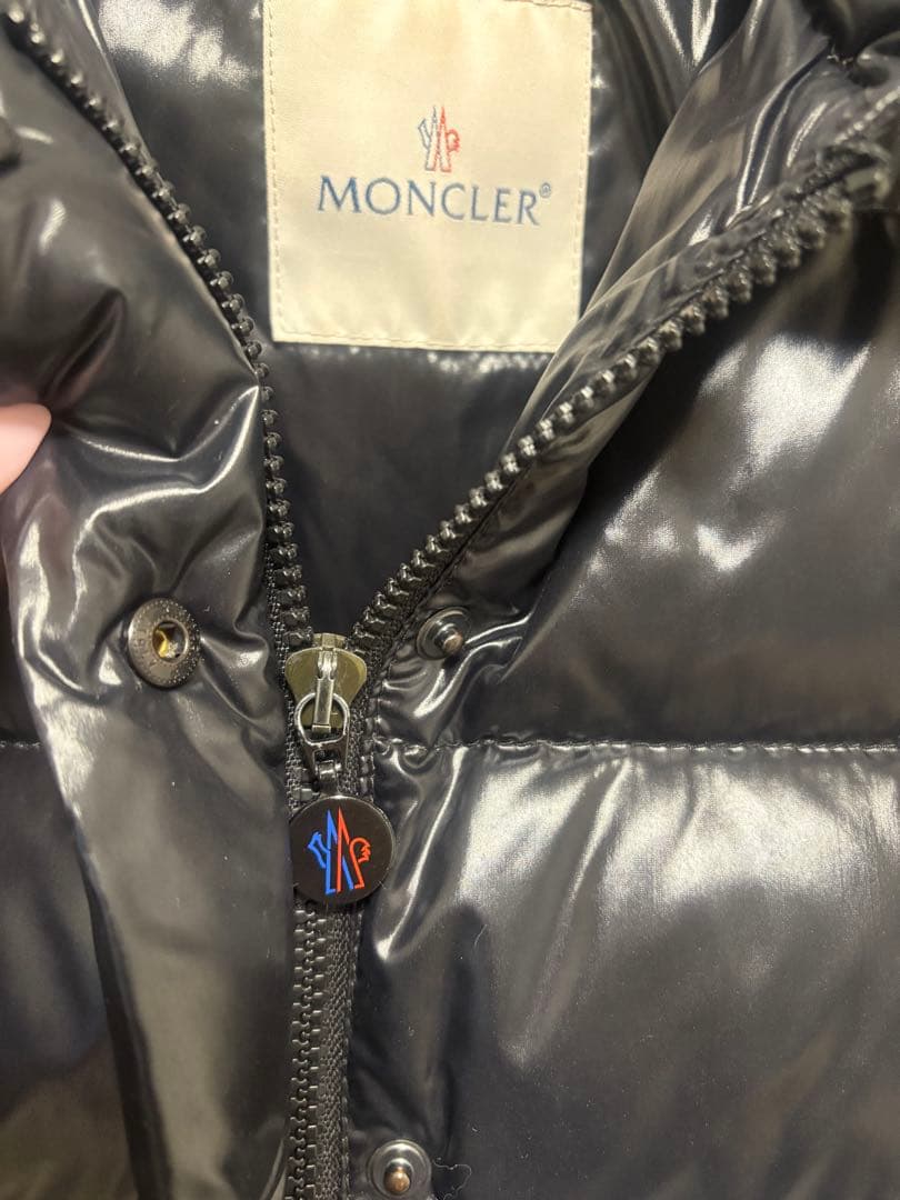 MONCLER ブラック ダウンジャケット s ※2/2-4発送不可