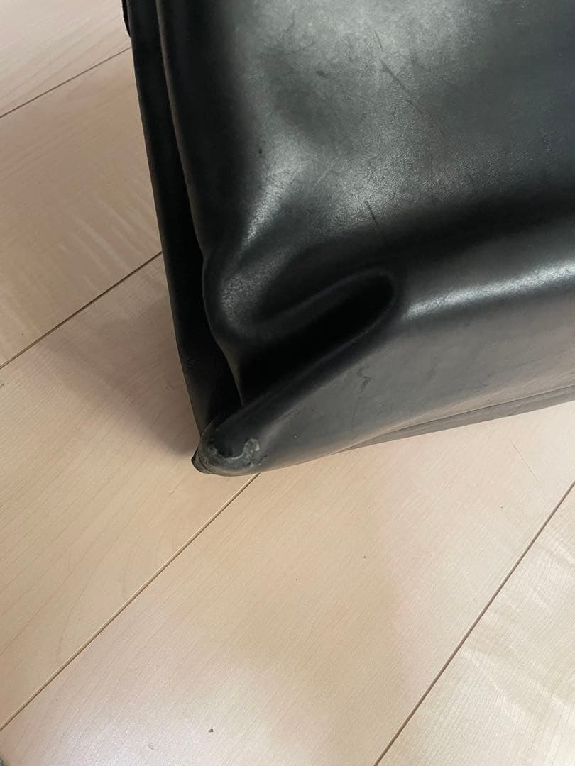 良品⭐︎正規品⭐︎ボッテガ ヴェネタ 黒色 ビジネスバック　激安！定価の９割引き！