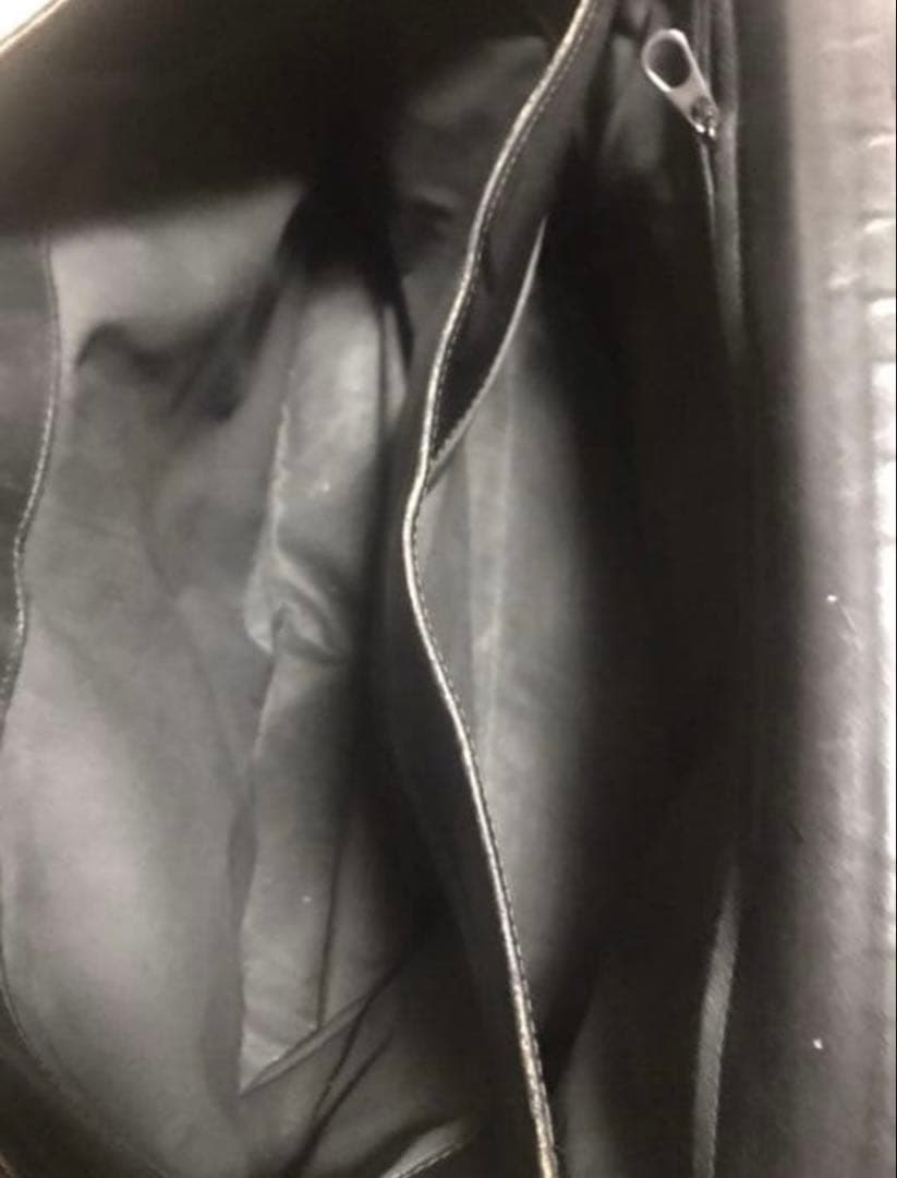 良品⭐︎正規品⭐︎ボッテガ ヴェネタ 黒色 ビジネスバック　激安！定価の９割引き！