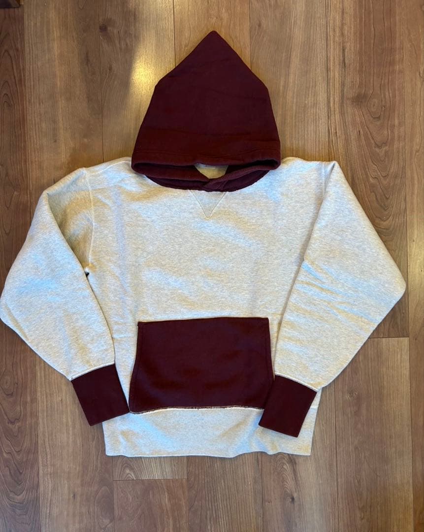 アットラスト　ブッチャープロダクツ　スエット　パーカー