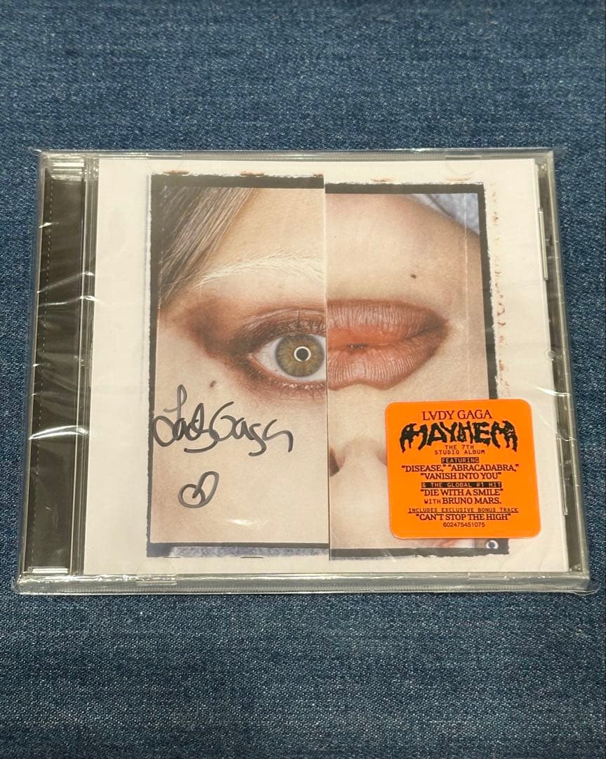 レディー・ガガ MAYHEM CD　サインアートカード入り