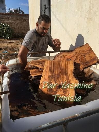 オリーブの木　カッティングボード　持ち手あり　ちょっぴり変形ラケット　約34cm