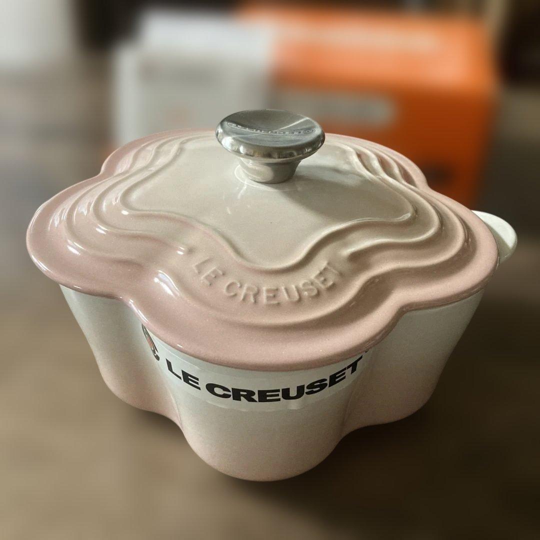 【新品未使用】ル・クルーゼ　両手鍋 ココットフルール★限定パウダーピンク20cm