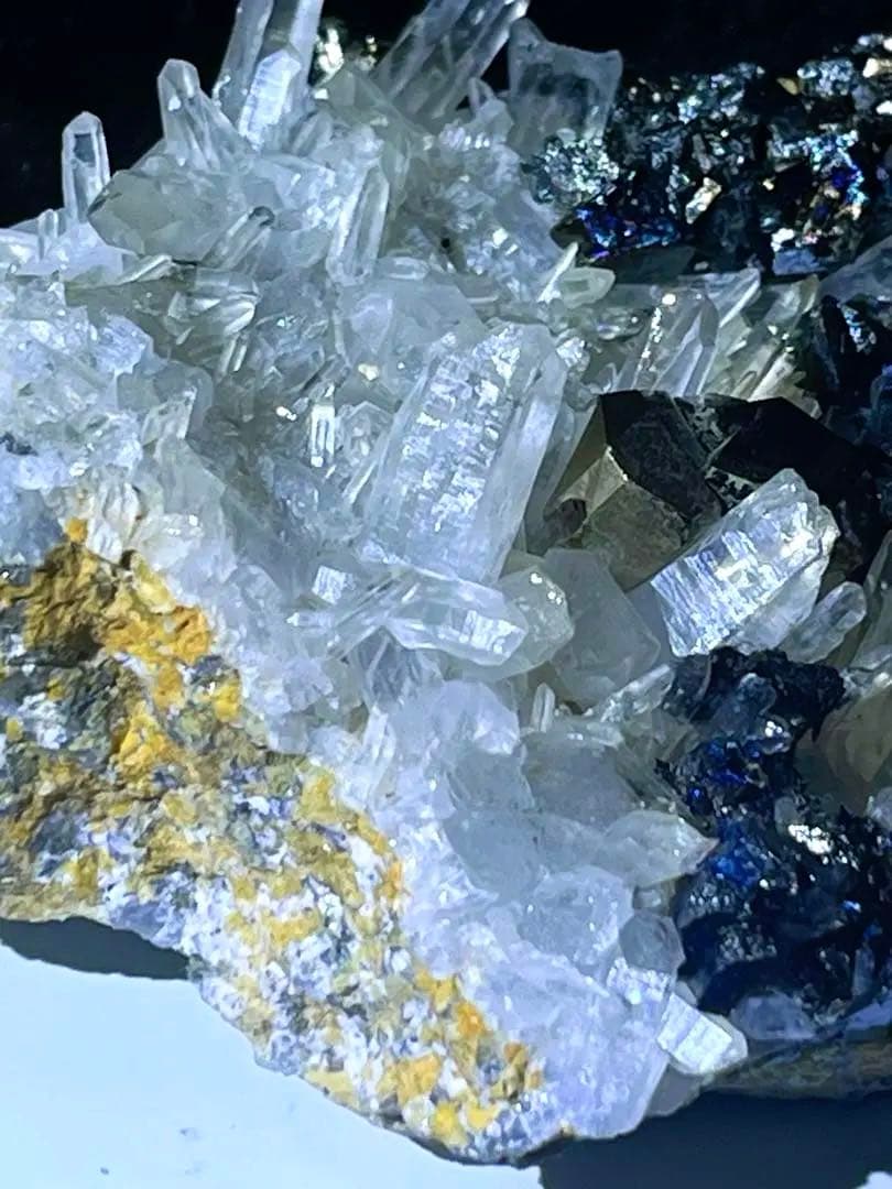 レインボーパイライト　パイライト　水晶　水晶共生　希少　天然石　原石　黄鉄鉱