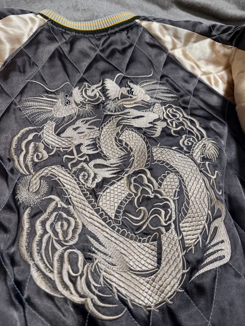 ２面用 DRAGON 龍虎 日本限定 スカジャン unisex サテン 美品