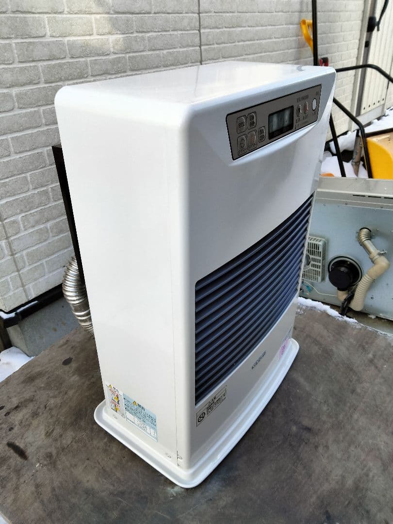 札幌発サンポットFF温風石油ストーブ！品番「FF‐4210TL」2018年式中古