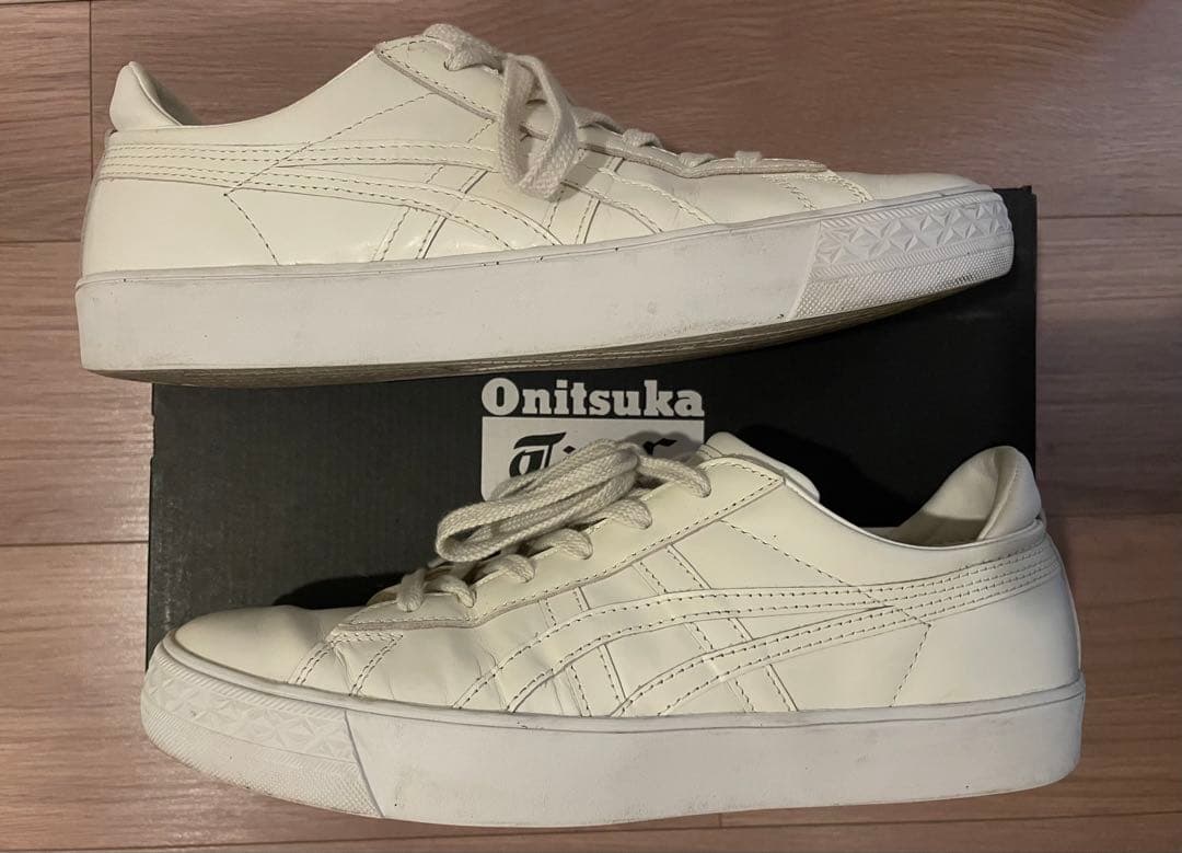 Onitsuka Tiger オニツカタイガー FABRE ホワイトスニーカー