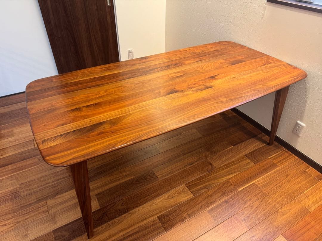 シギヤマ家具180cmウォールナット天然木ダイニングテーブル