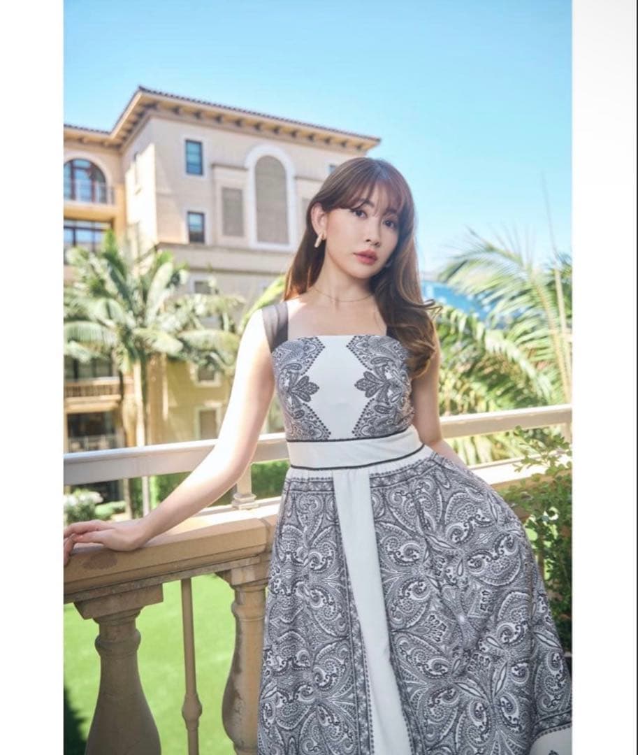 ワンピース Herlipto Marbella Panel Printed Dress