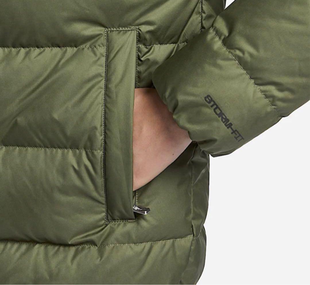 NIKE ナイキ　レディース　ダウン　Mサイズ　カーキ