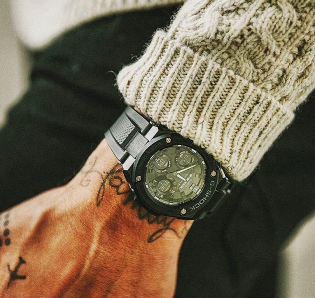 【新品同様】G-SHOCK GST-W100G　電波ソーラー　メンズ　腕時計