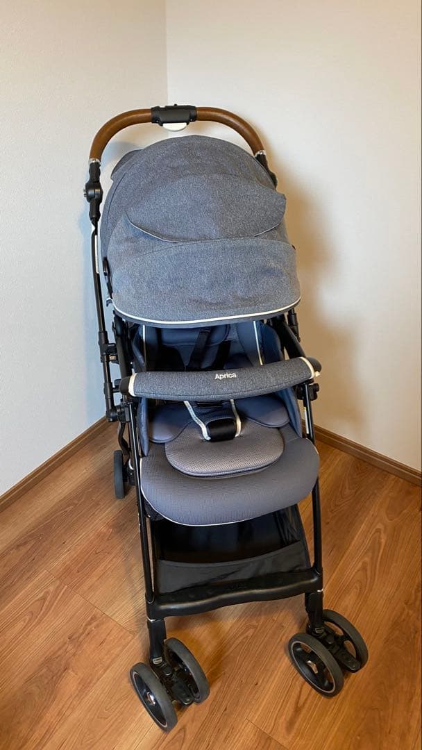 Aprica ラクーナビッテクッション　アカチャンホンポ限定