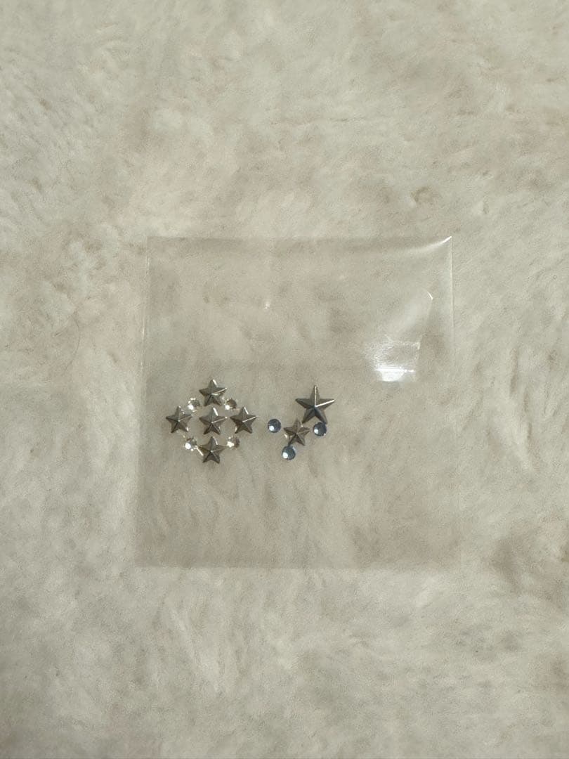 ILLIT bomb merch イヤモニ風イヤホン