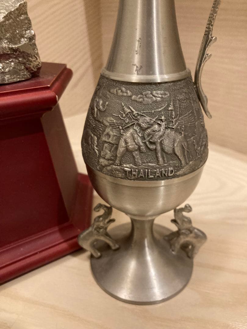 アンティーク　鷲の置物、象の花瓶　ピューター製