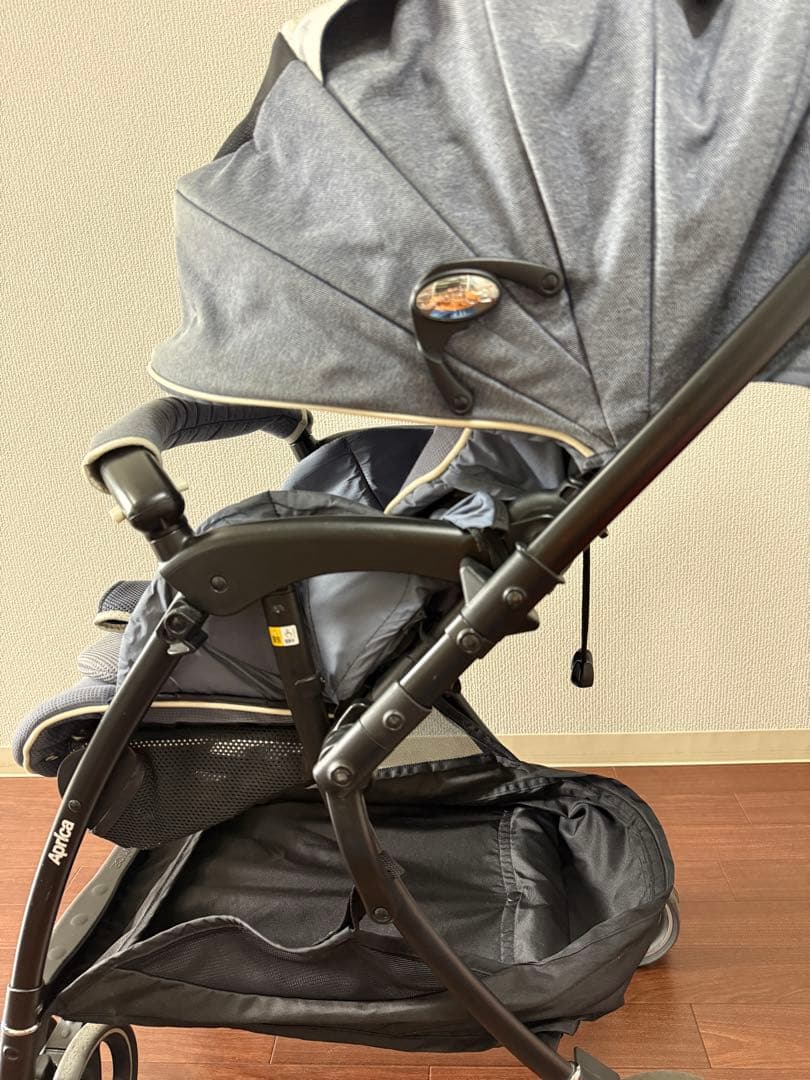 アップリカ　ベビーカー　ラクーナビッテクッション