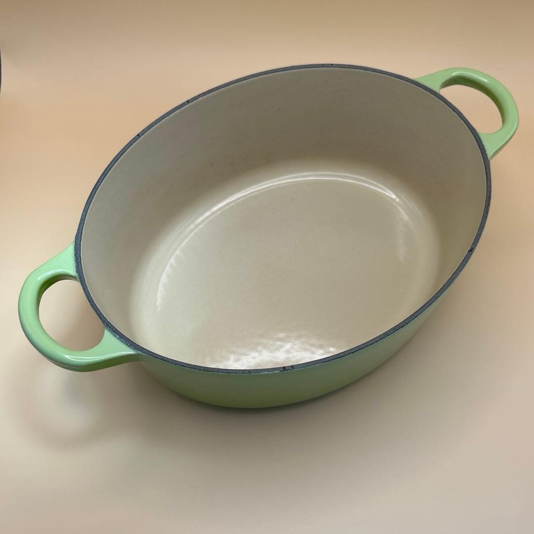 Le Creuset ライトグリーン オーバル鍋　25cm