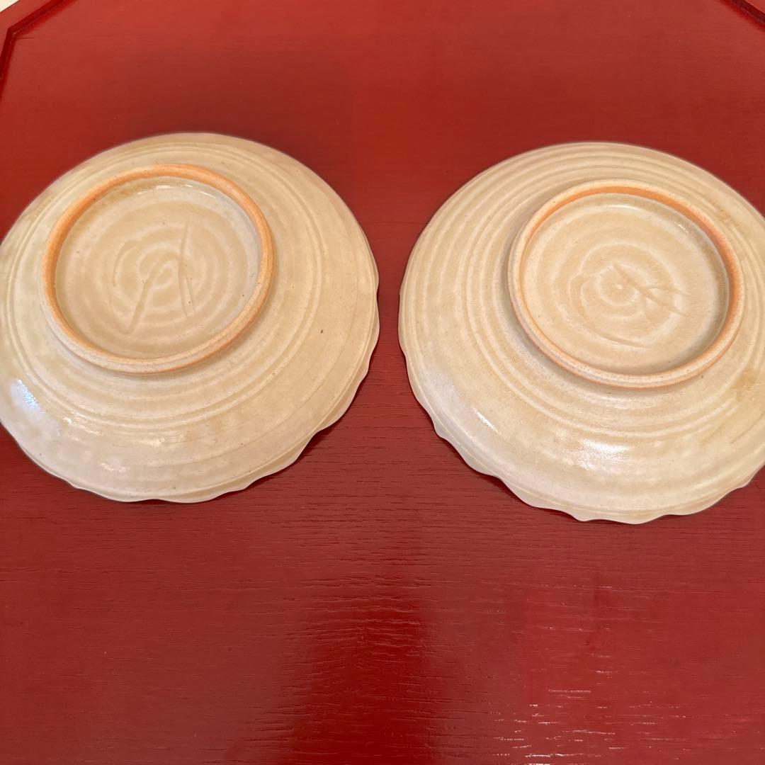 イムサエムさんのお皿2枚セット 波型縁取り陶器皿2枚セット