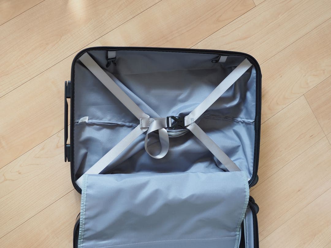 ACE グレー 中型キャリーケース33L