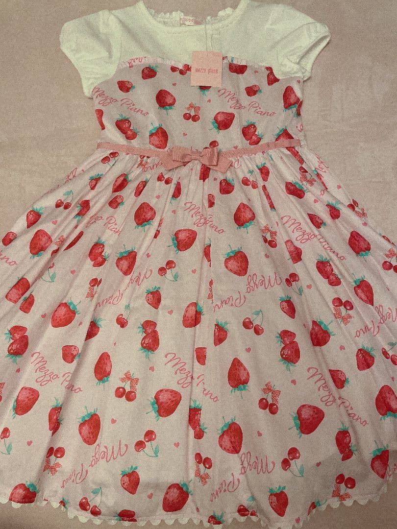 メゾピアノ　イチゴワンピース