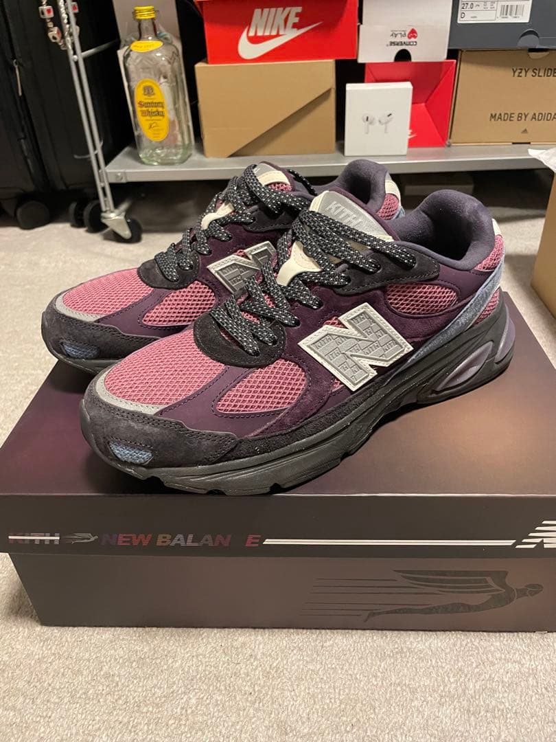 本日限定価格　KITH×New Balance 2010