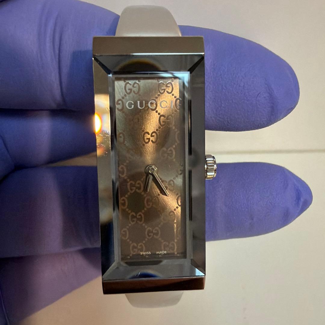 m*u様 GUCCI 腕時計　127.5