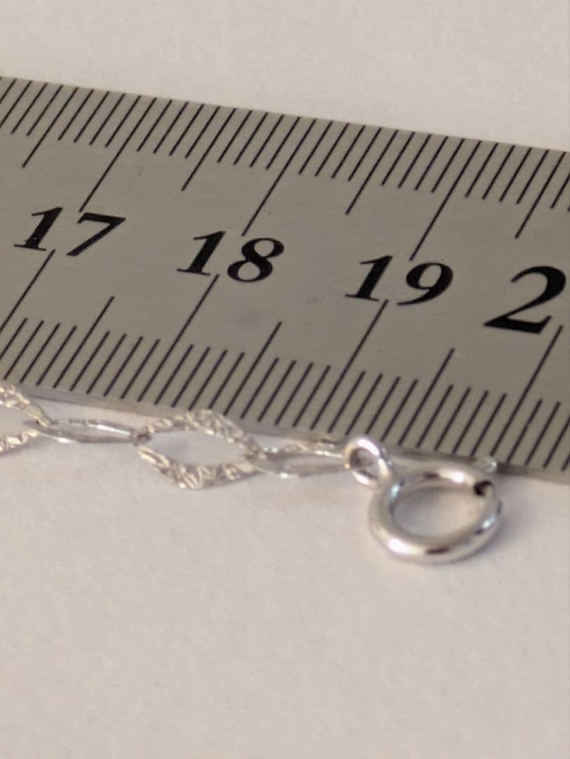 K18ホワイトゴールドリーフデザインブレスレット　フリーアジャスター