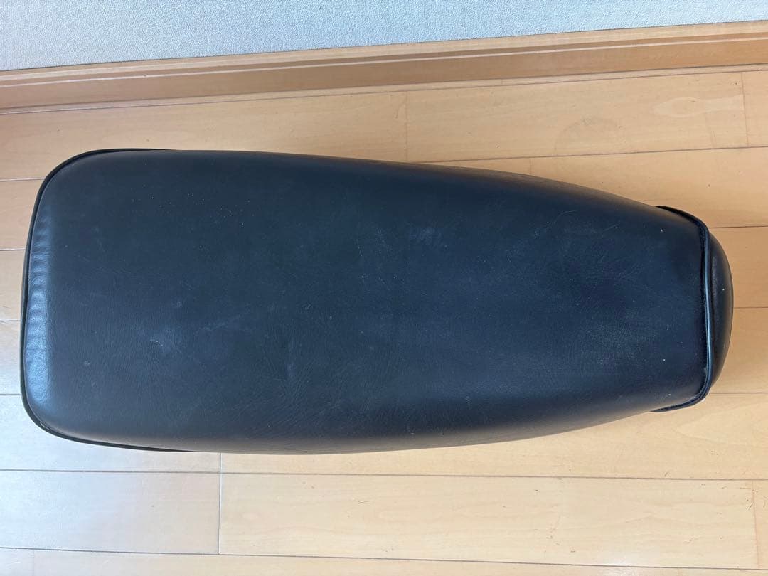 ダックス50cc 12Vab26純正シート