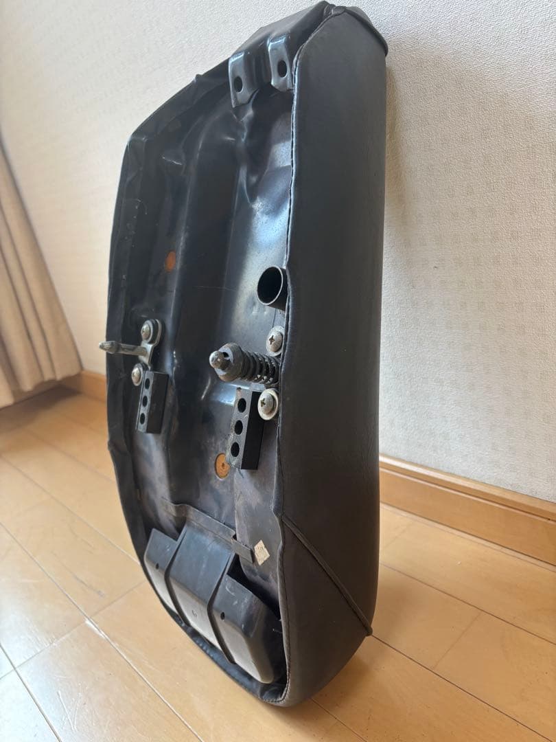 ダックス50cc 12Vab26純正シート