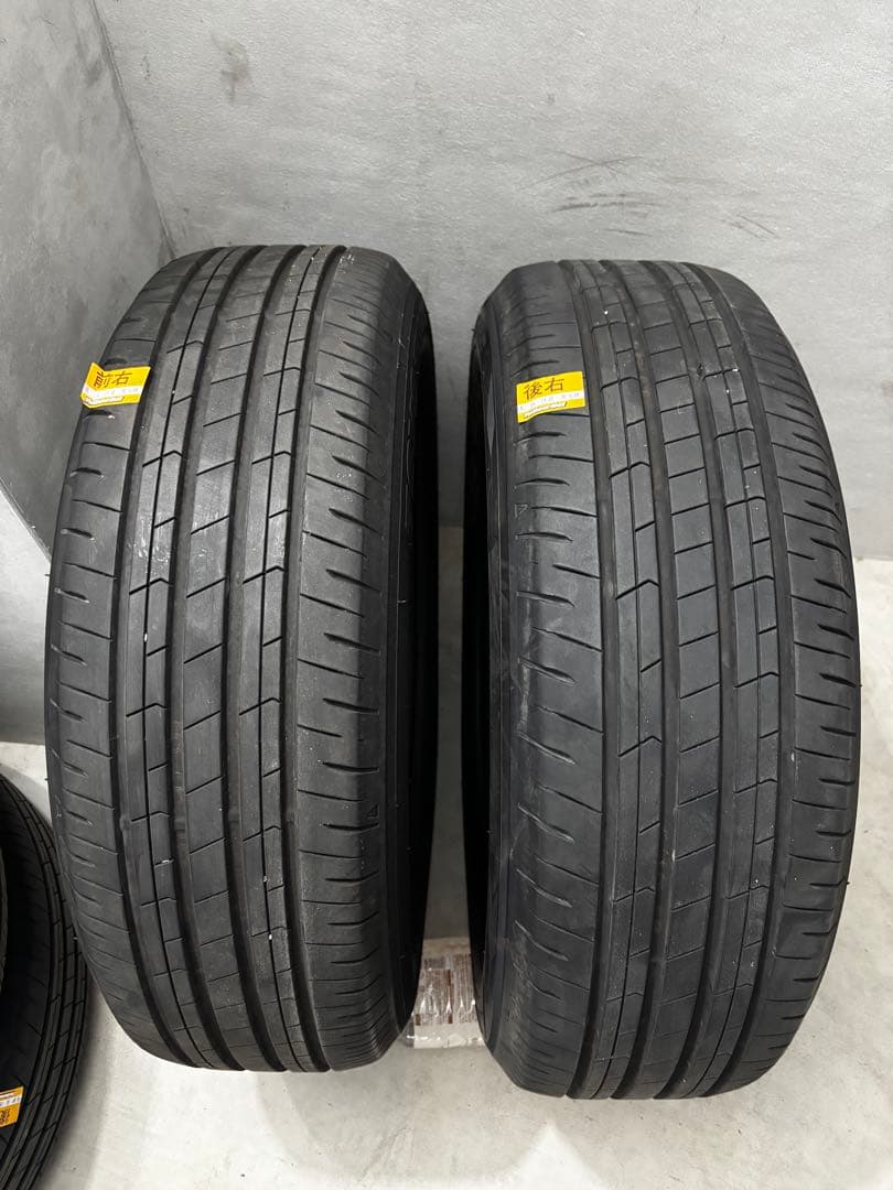 TOYOプロスセス　225/60r18アルファード40 トヨタ純正タイヤ