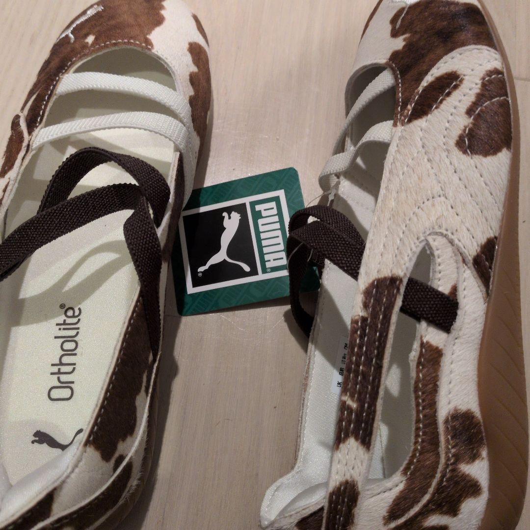 PUMAバレーシューズ　COW　未使用　箱無し