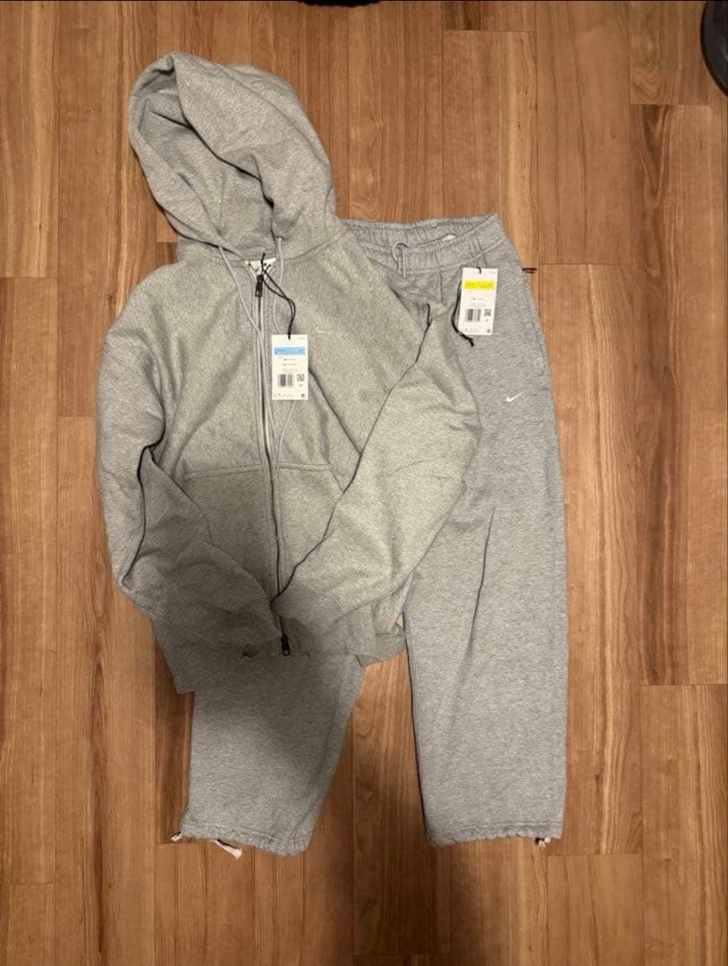 Nike solo swoosh 上下セット　パーカーM パンツS