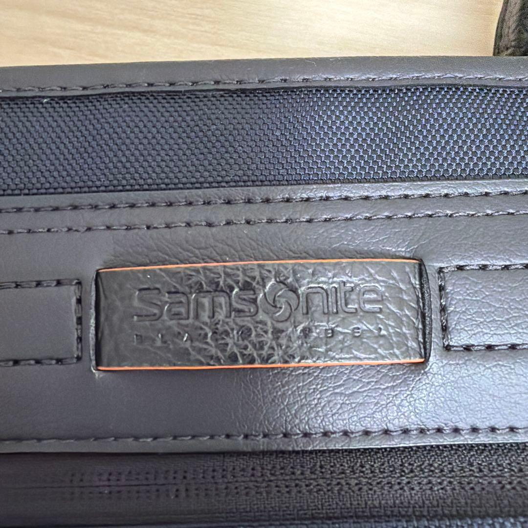 サムソナイトBLACK LABEL LUTON 4トート　NAVY