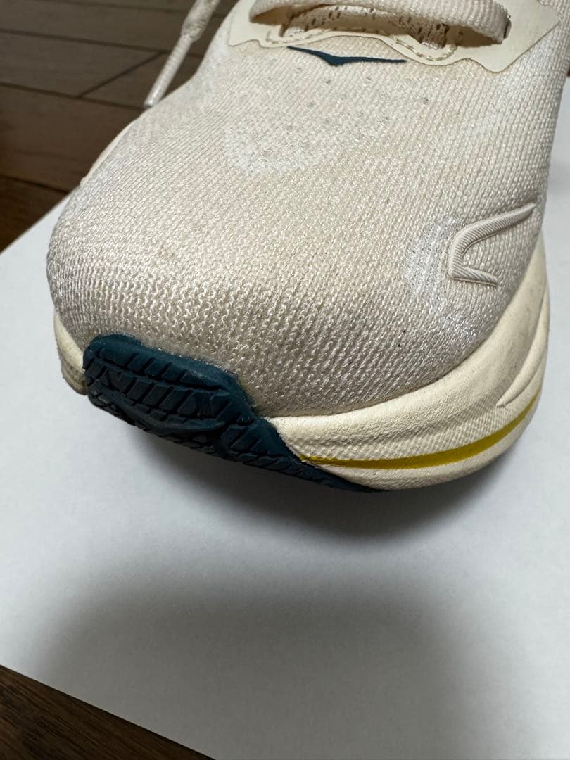 HOKA CLIFTON 10 バーチ / アラバスター